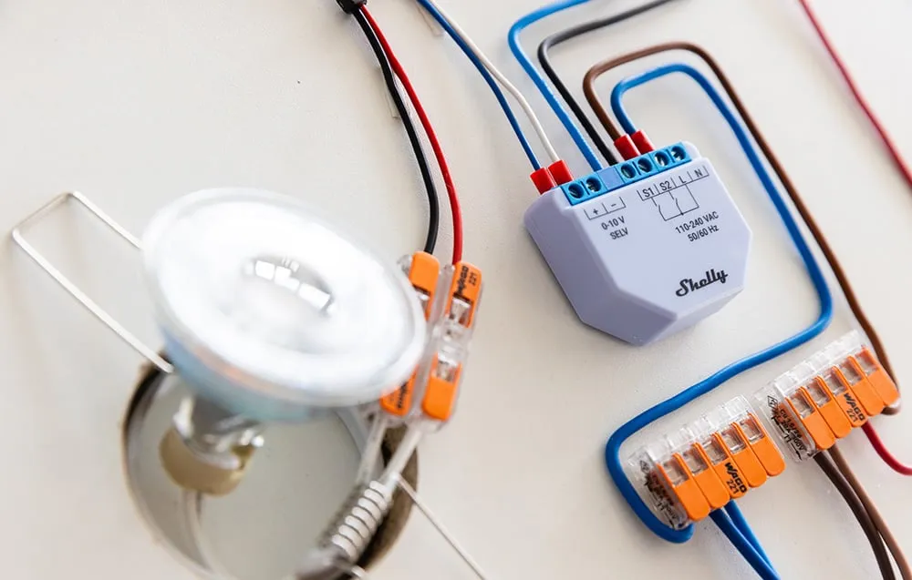 shelly-plus-0-10v-dimmer