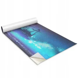 nowoczesna-folia-meblowa-dziecko-w-lodce-na-tle-statku-100x50-cm