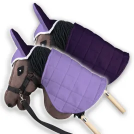 derka-dwustronna-i-nauszniki-skippi-dla-konia-na-kiju-hobby-horse-wrzos-sli