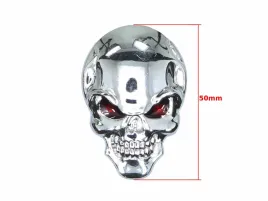 emblemat-znaczek-czaszka-mod-4