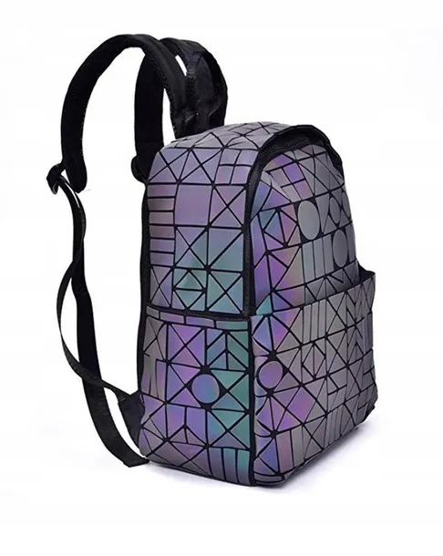 plecak-geometryczny-holo-zapiecie-inny
