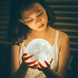lampka-led-moon-zasilanie-sieciowe