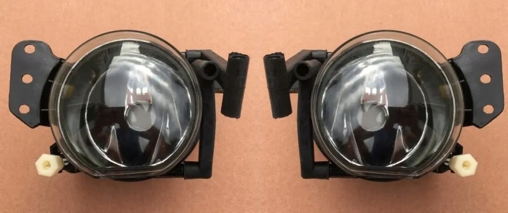 halogeny-lampy-przeciwmglowe-do-bmw-e46-e90-e91-e60-e61-e64-e63-e83