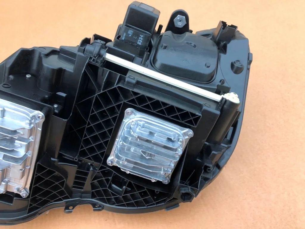 prawa-lewa-full-led-inteligent-light-system-high-version-ils-do-w212-lci-eu