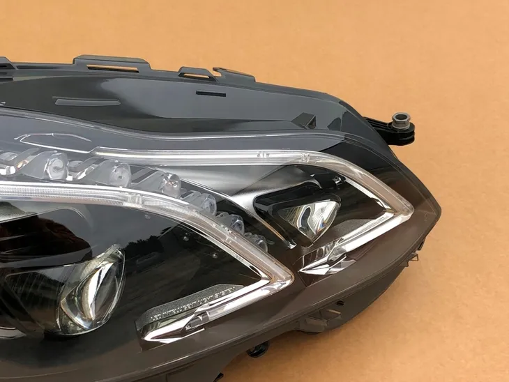 full-led-inteligent-light-system-high-version-prawa-jeze-ils-do-w212-lci-eu-rodzaj-swiatel-mijania-led