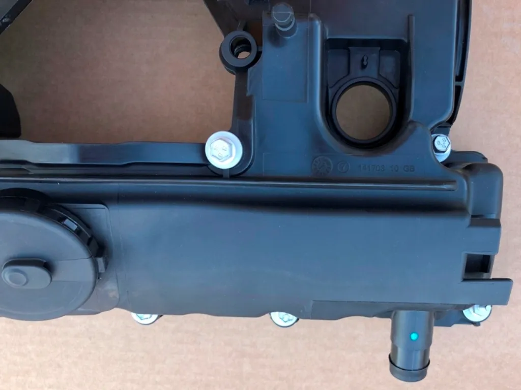 oslona-zaworow-8645888-do-1-e81-e82-e87-e88-x1-e84-z4-e85-3-e90-e91-e92-e93