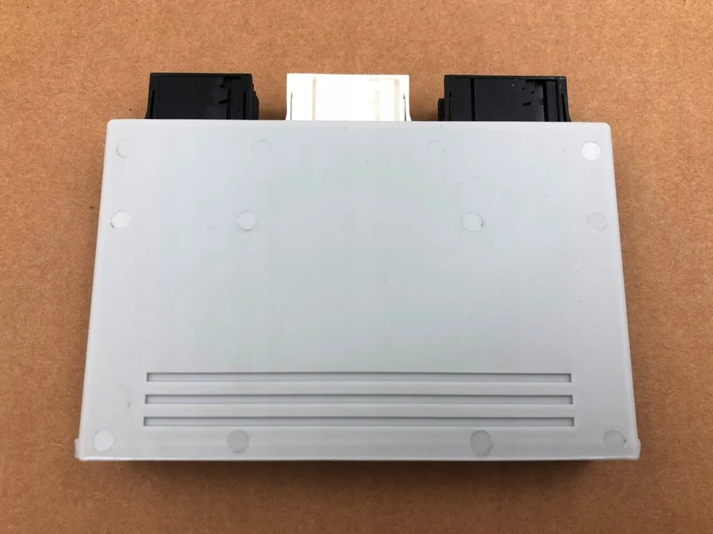 sterownik-modul-czujnikow-pdc-do-bmw-e81-e82-e84-e87-e88-e90-e91-e92-e93