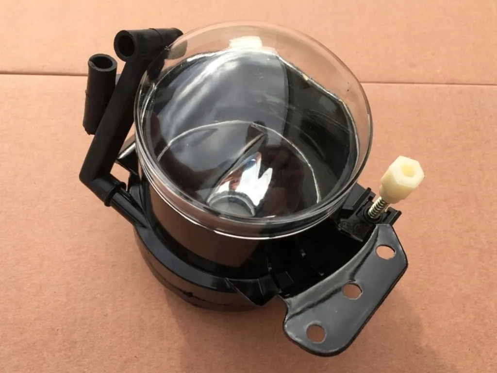 prawy-halogen-przeciwmglowy-6910792-do-bmw-e46-e90-e91-e60-e61-e64-e63-e83