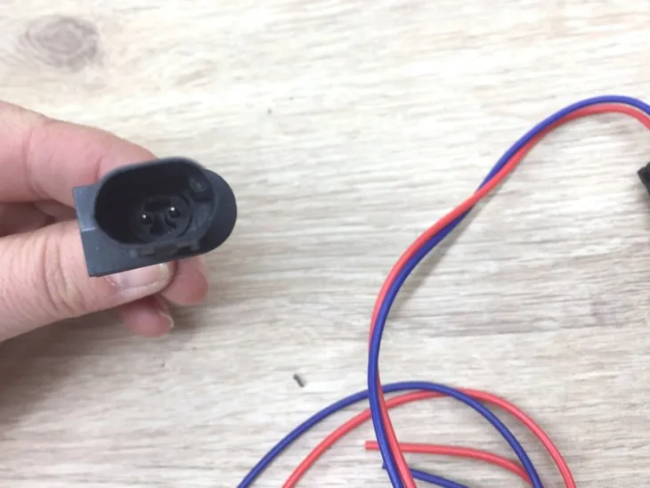 czujnik-temperatury-do-bmw-e88-e82-e81-e87-f20-f21-e36-e46-e93-e36-e46-e92-numery-katalogowe-zamiennikow-328i-xdrive-328xi-330ci-330i-330xi-335d-335i-335is-535i-gt-xdrive-alpina-b7-b7l-128i-135i-335xi-525i-530i-525xi-530xi-528i-xdrive-528xi-535i-323ci-328ci-323i-325ci-325xi-325i-535xi-535i-gt-540i-545i-550i-750li-550i-gt-550i-gt-750i-750li-xdrive-645ci-650i-740i-740il-745i-745li-750i-750il-760li-m3-m5-m6-x3-x5-x6-z4-mini-cooper-countryman