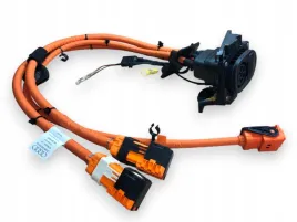 kabel-ladowarka-wysokonapieciowa-ladowania-audi-e-tron-sportback-ge-q4-f4