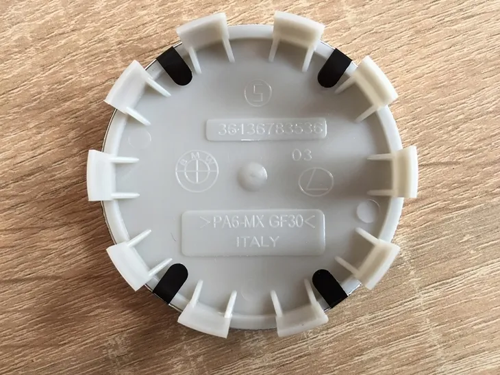 dekielki-logo-znaczek-do-bmw-68mm-e31-e32-e34-e36-e38-e39-e46-e52-e53-e60-kod-producenta-dekiel-dekielek-kola-68-czarny-czarne