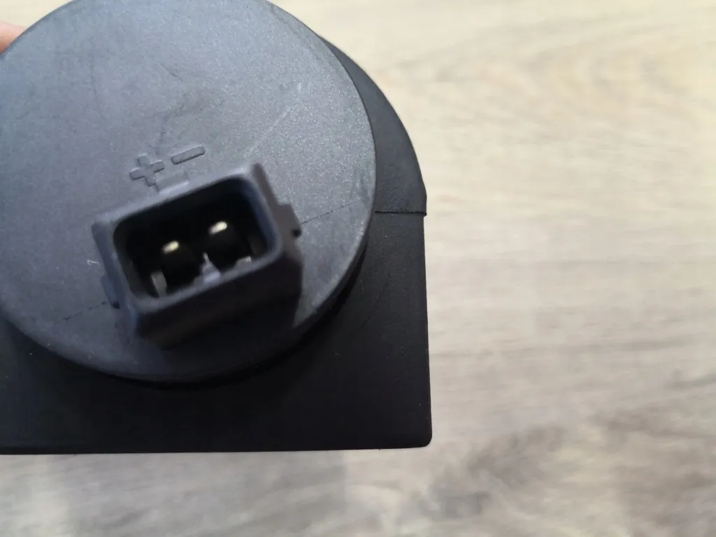 pompa-obiegu-wody-do-e71-e72-e81-e82-e83-e84-e85-e86-e87-land-rover-l322