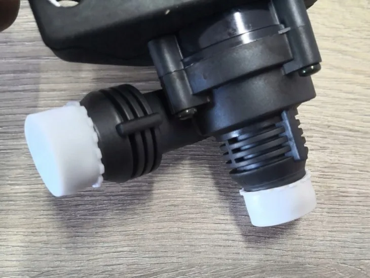 pompa-obiegu-wody-do-e71-e72-e81-e82-e83-e84-e85-e86-e87-land-rover-l322-typ-samochodu-samochody-osobowe