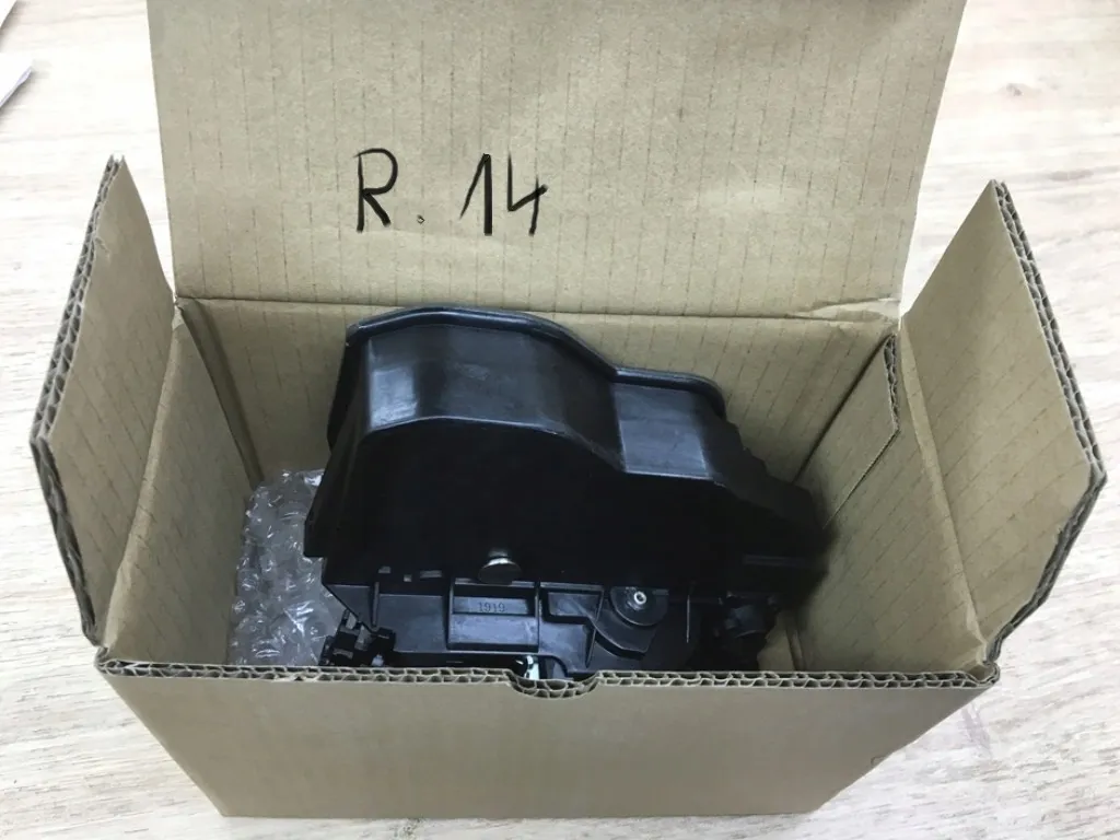 zamek-drzwi-lewy-przod-do-bmw-e65-e66-e67-e85-e60-e61-e83-e63-e64-e81-e90-stan-nowy