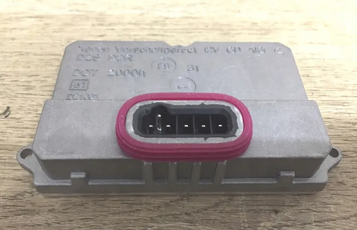 xenon-d2s-d2r-hella-5dv00829000-do-bmw-e60-e61-e65-e66-e67-e68-e53-e85-e86-numer-katalogowy-oryginalu-0150614-63126916100-6916100-24406569-24417111-6235149-5dv-008-290-00-5dv00829000-5dv008290-00-audi-4e0-907-476-4e0907476-bmw-63126907488-6907488-63120150614-chevrolet-24406569-24417111-6235149-ford-2m5112k072aa-2m5z13c170aa-1211623-jaguar-c2s15079-c2s52482-land-rover-ywc500-mercedes-a0028202326-0028202326-nissan-28474-jd00b-28474jd00b-opel-024406569-024417111-06235149-renault-28474jd00b-7701207830-rover-xca-000010-xca000010-saab-12790592-1279592-skoda-seat-4e0907476-vw-4e0-907-476-4e0907476