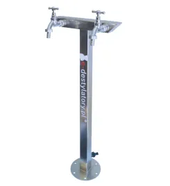 hydrant-ogrodowy-70cm-dwa-krany-inox-kwadrat-skosny-boczny-doplyw-wody