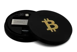 etui-na-portfel-kryptowalut-ledger-nano-s-plus