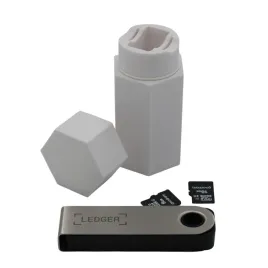 etui-na-portfel-kryptowalut-ledger-nano-s-plus