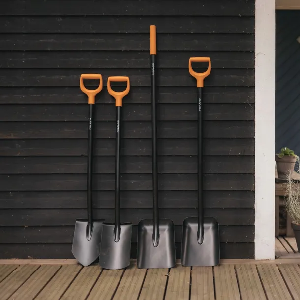 fiskars-lopata-szufla-solid-127cm-1066718-stan-nowy-material-glowicy-metal