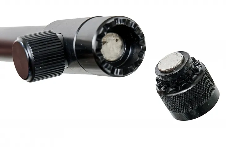 black-spot-magnet-stick-80-cm-marka-starbaits