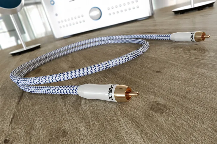 kabel-coaxial-ricable-pc2-2-m-srednica-zyly-glownej-0-8-mm