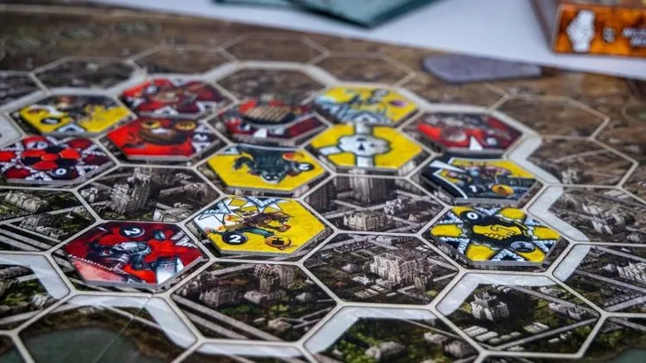 neuroshima-hex-merchants-guild-edycja-3-0-wiek-gracza-12-14-lat-15-18-lat-18