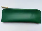 etui-na-dlugopisy-zielone-plec-produkt-uniseks