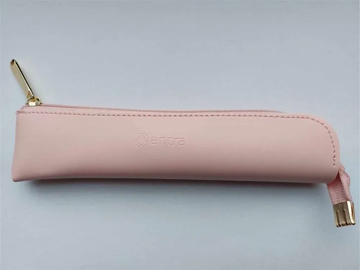 etui-na-dlugopisy-rozowe-plec-produkt-uniseks