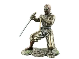 zamaskowany-japonski-wojownik-ninja-z-mieczem-wu78211a4