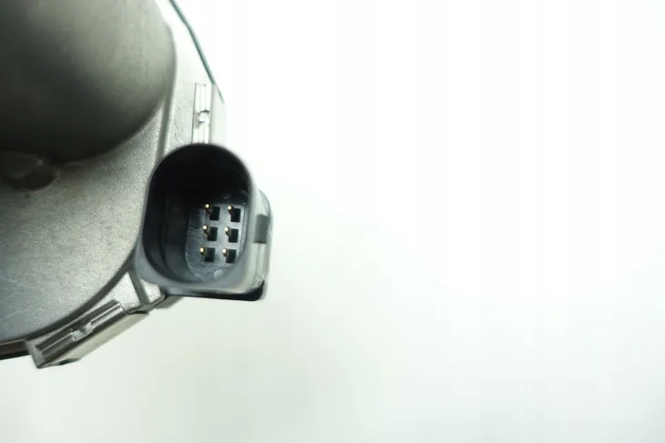 przepustnica-vw-golf-1-4tsi-08-typ-samochodu-samochody-dostawcze-samochody-osobowe