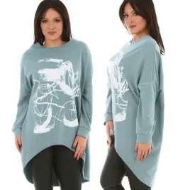f553-luzna-bluza-oversize-z-grafika