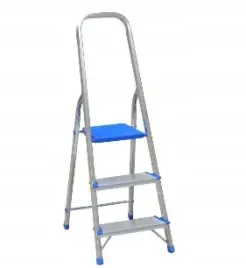 drabina-aluminiowa-wolnostojaca-profesjonalna-z-szerokim-stopniem-2-1