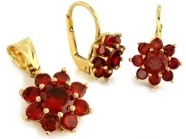 komplet-zloty-kolczyki-i-zawieszka-z-czerwonymi-cyrkoniami