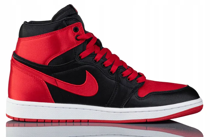 Nike Air Jordan 1 Retro High 新品 Nike Air Jordan 1 Retro High OG 