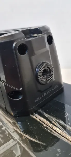 reflektor-dalekosiezny-black-magic-hella-1fj-358-196-401-stan-nowy-typ-samochodu-samochody-osobowe
