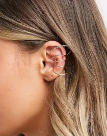 przesuwna-nausznica-z-obreczami-w-kolorze-zlotym