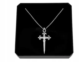 naszyjnik-srebrny-925-krzyzyk-sztylet