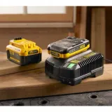 stanley-ladowarka-v20-4a-stan-nowy-stan-opakowania-oryginalne