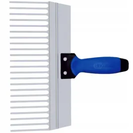 kubala-0531-grzebien-tynkarski-do-rysowania-warstwy-tynku-rendowania-290mm