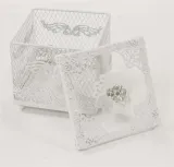 art-dekoracyjny-material-metal