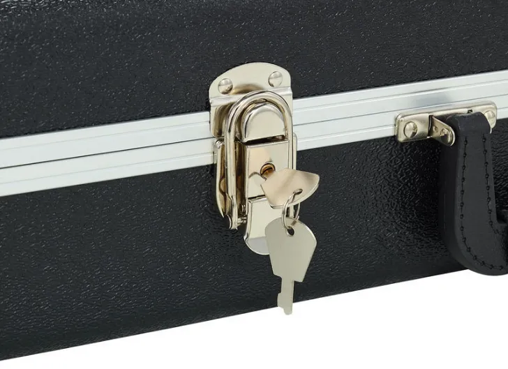 pokrowiec-case-twardy-abs-z-pianka-i-pluszem-na-gitara-basowa-bas-thomann-kod-producenta-177638-stan-nowy