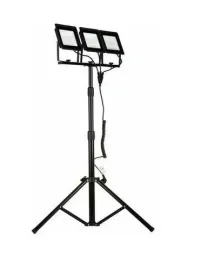 naswietlacz-led-na-statywie-3-x-50w-zimna-germina