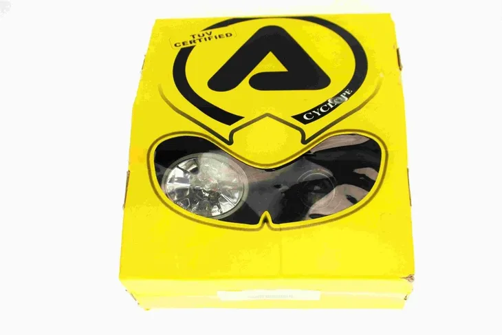 reflektor-cyclope-jakosc-czesci-zgodnie-z-gvo-p-zamiennik-o-jakosci-porownywalnej-do-oryginalu