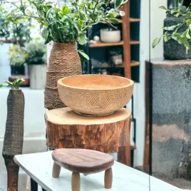 misa-taca-drewniana-rzezbiona-boho-dekoracyjna