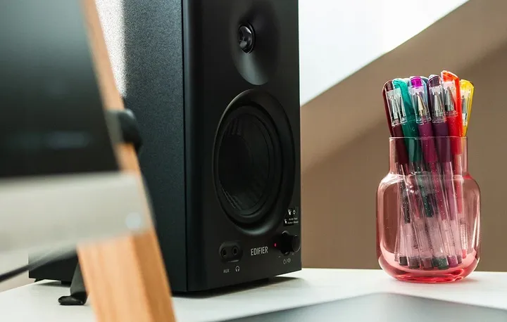 edifier-mr4-monitory-studyjne-glosniki-2-0-42w-do-laptopow-inni-producenci