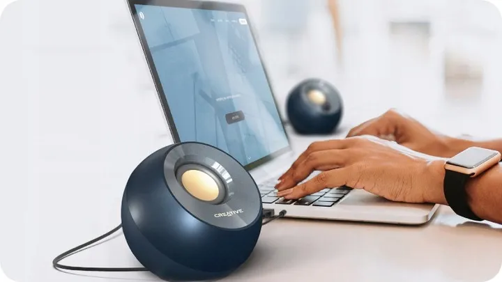 glosniki-komputerowe-creative-pebble-v2-usb-c