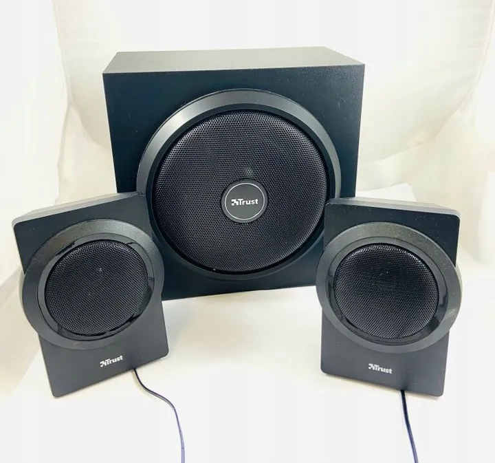 glosniki-trust-yuri-2-1-stan-nowy