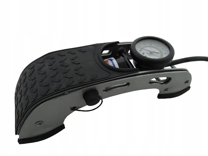 pompka-nozna-z-manometrem-samochodowa-rowerowa-marka-dbautomotive