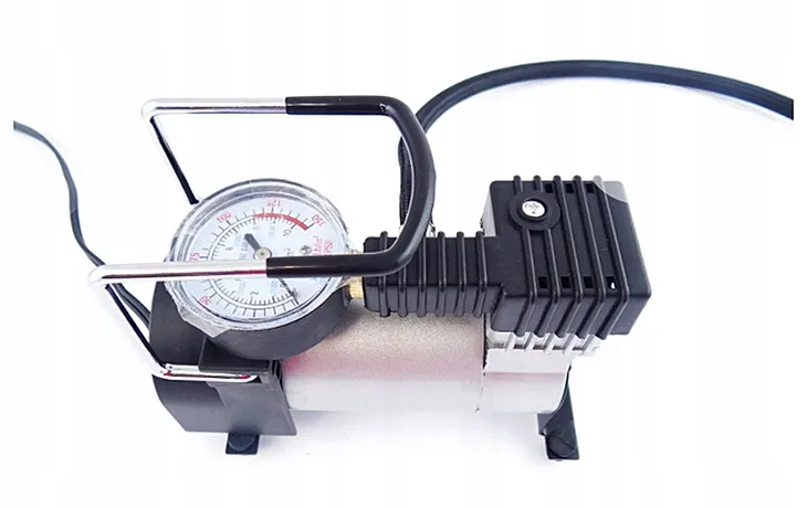 mocny-metalowy-kompresor-samochodowy-150-psi-12v-c-kod-producenta-db76880