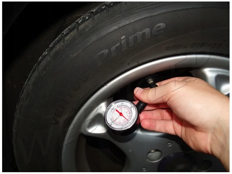 cisnieniomierz-manometr-do-kol-okragly